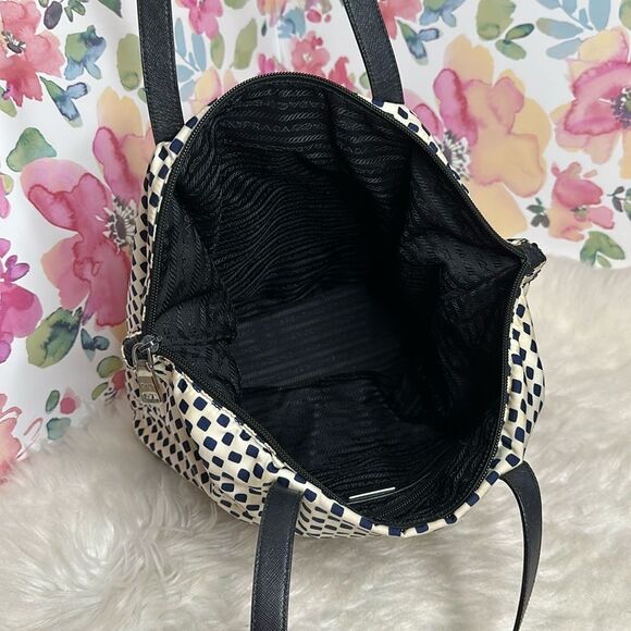 💯Authentic Prada Nylon Tote Handbag🍀 - Picture 12 of 15